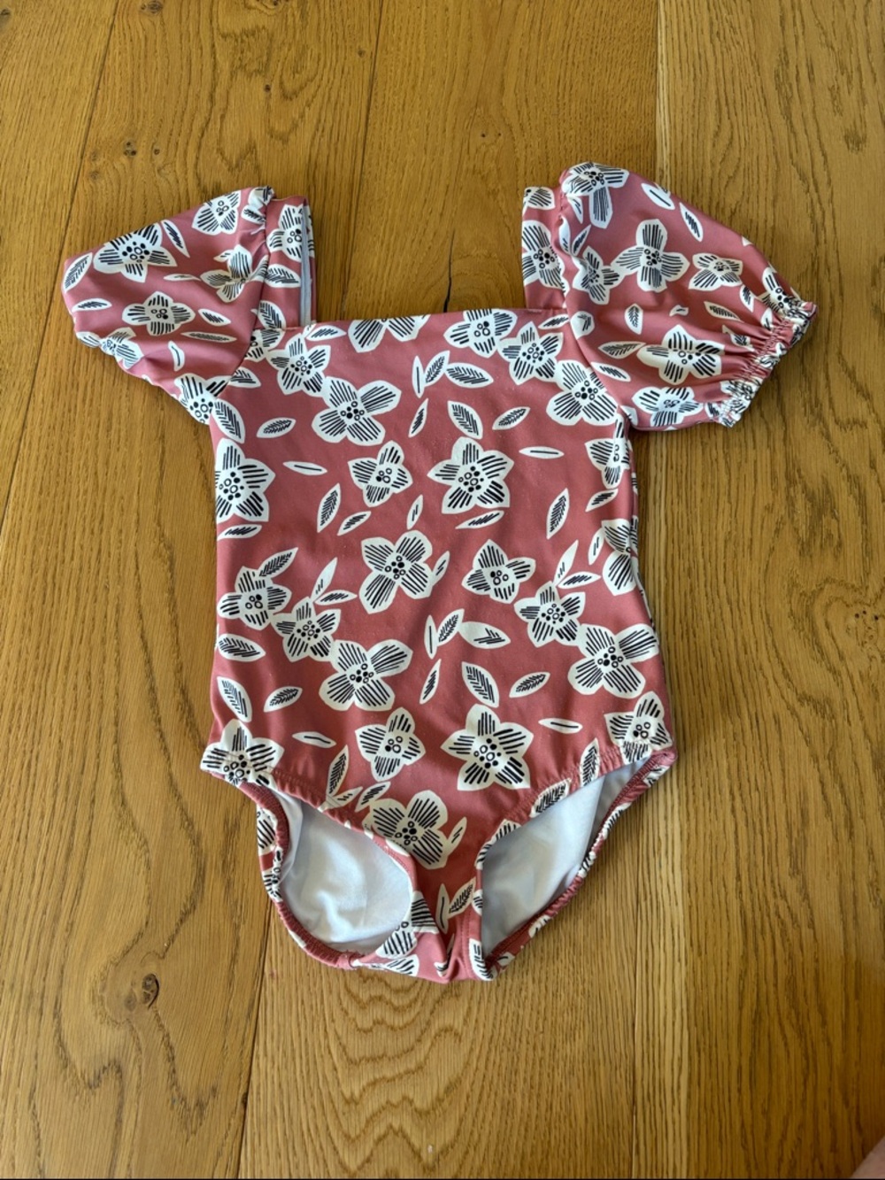 Hannah Andersson Pink Floral One-Piece Swimsuit with Puff Sleeves Size 5T